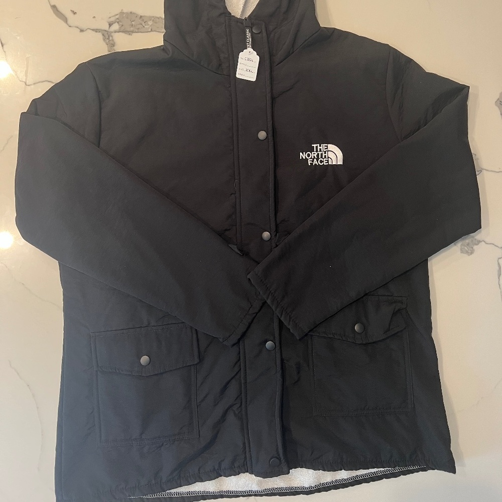 North Face Women's Fleece Lined Parka with Front Pockets